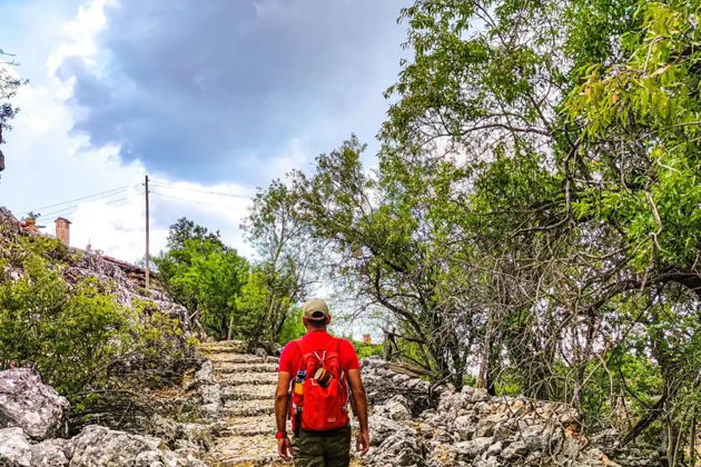 Фото экскурсии - Исследуем пещеру Алтынбешик и посещаем деревню Ормана - 2