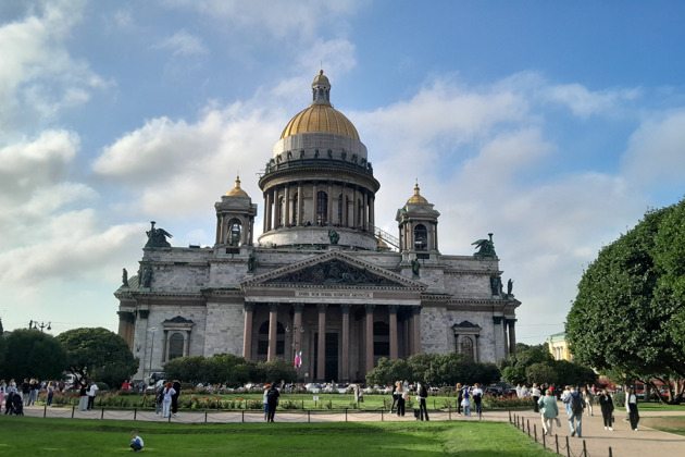 Короткая обзорная экскурсия по Петербургу на автомобиле