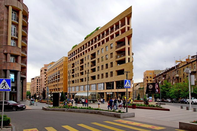 Фото экскурсии - Путешествие из Еревана к озеру Севан: от розового города до голубых вод - 1