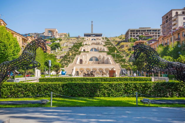 Фото экскурсии - Путешествие из Еревана к озеру Севан: от розового города до голубых вод - 3