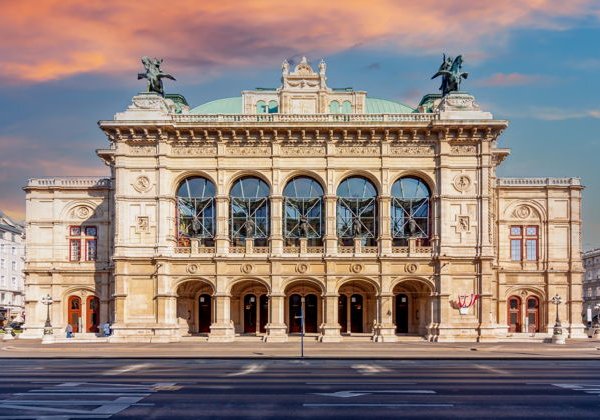 Велосипедная экскурсия с гидом по главным достопримечательностям - фото 1