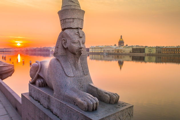 Фото экскурсии - Интерактивное приключение по Васильевскому острову через телефон - 1