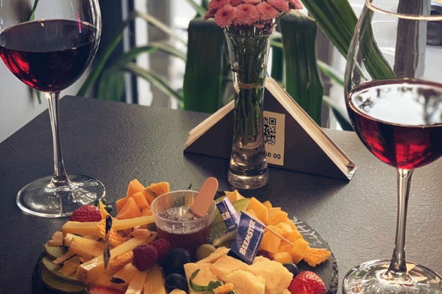 Фото экскурсии - Конд: прогулка по истории, визит в мастерскую скульптора и сырный дегустационный сет в небольшой компании - 4