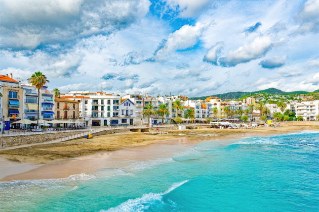 Фото экскурсии - Захватывающая поездка на быстром катере с рыбалкой купанием в заливе и посещением яркого Ситжеса - 1