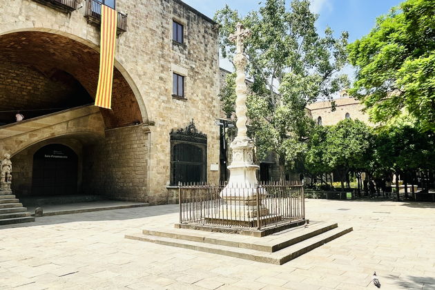 Фото экскурсии - Осторожно, Раваль: от богемных кварталов до борделей - 7