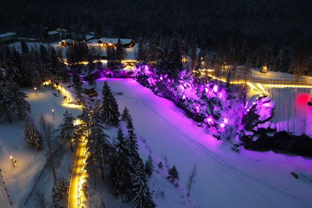 Фото экскурсии - Встречайте Новый год в карельской эко-зоне за три дня: Дед Мороз Джухани, мраморный каньон Рускеала, долина водопадов и природный зоопарк - 6