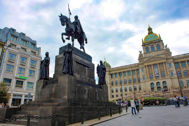 Фото экскурсии - Отправляйся в квест-экскурсию по Новому городу через мобильное приложение - 1