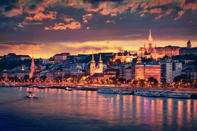 Фото экскурсии - Романтический круиз по Дунаю с неограниченным аперолем и просекко на закате - 5