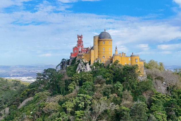 Фото экскурсии - Отправляйся из Лиссабона к краю света в Синтру, на мыс Рока и в Кашкайш - 1