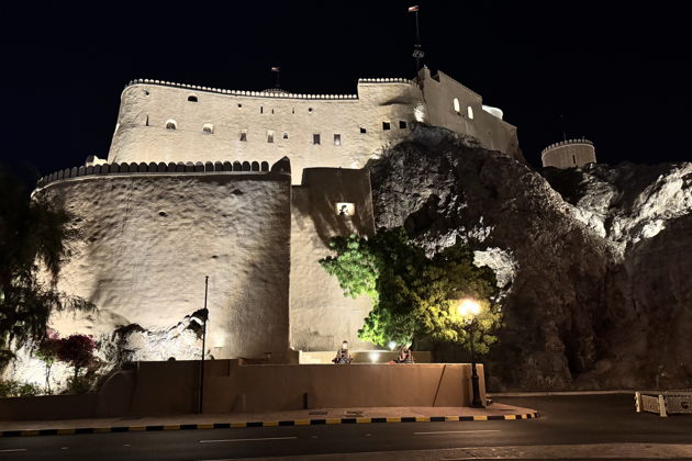 Фото экскурсии - Индивидуальная прогулка по вечернему Маскату | Погрузитесь в волшебную атмосферу ночного города - 3