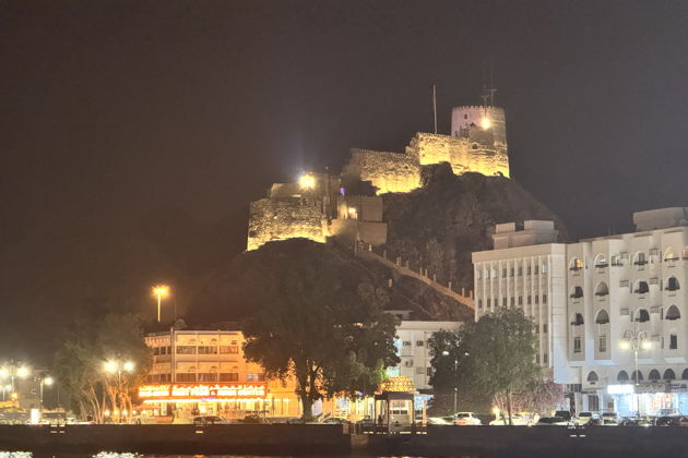 Фото экскурсии - Индивидуальная прогулка по вечернему Маскату | Погрузитесь в волшебную атмосферу ночного города - 5