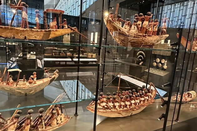 Фото экскурсии - Каир. Новый музей и пирамиды в мини-группе - 3