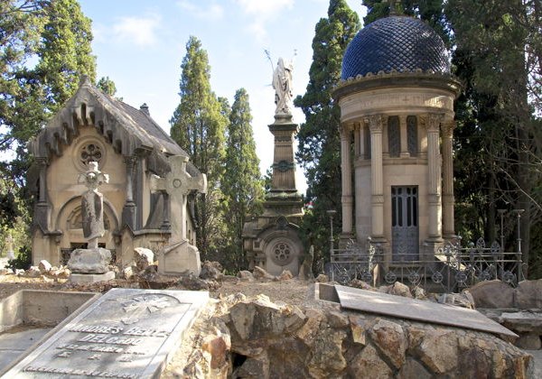 Кладбище Монжуик: тайны, искусство и легенды - фото 2