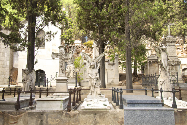 Фото - экскурсия: Монжуикское кладбище загадки творчество и предания