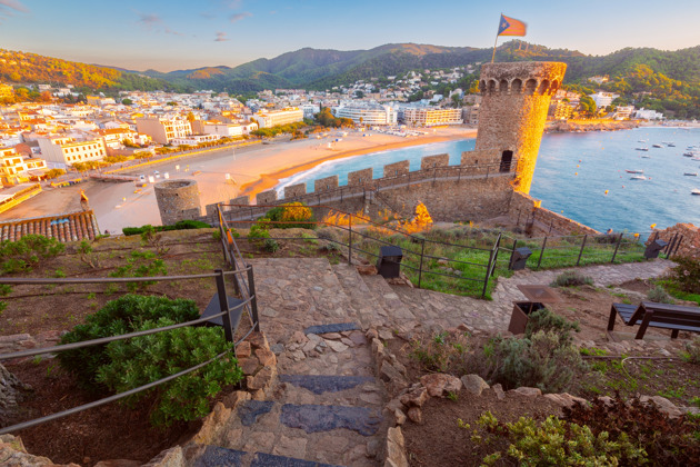 Фото - экскурсия: Путешествие из Барселоны в Тосса-де-Мар: загадки Средневековья, живописные бухты и истории о пиратах
