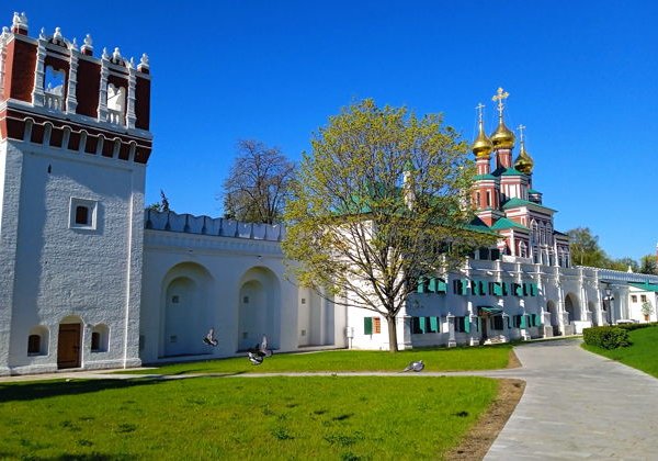 «О женских судьбах в Новодевичьем монастыре» — пешеходная экскурсия - фото 2