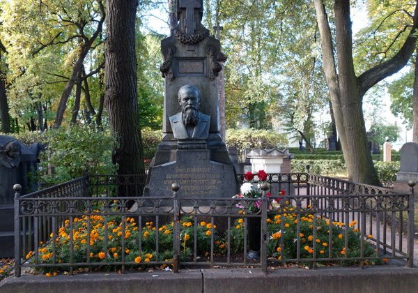 Петербург Достоевского с членом Союза писателей - фото 2