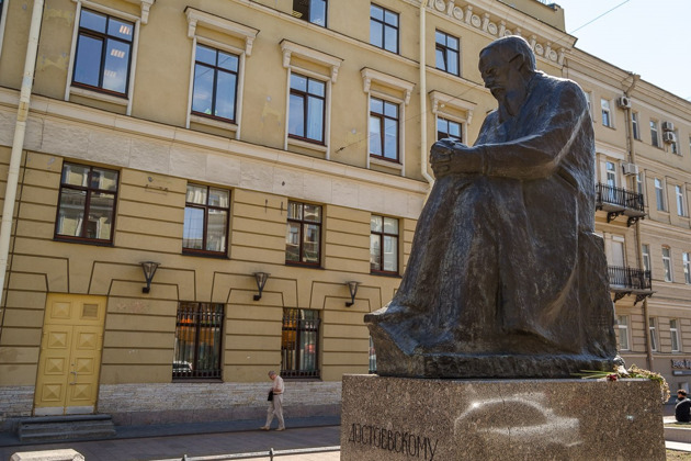 Петербург Достоевского с членом Союза писателей