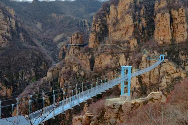 Фото - экскурсия: Прогулка по стеклянному мосту с чайной церемонией и посещением Музея шелка