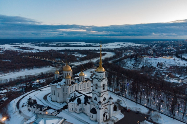 Из новогоднего Суздаля в столицу Нового года (Заря и Амакс Конгресс-отель)