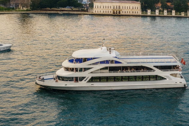 Фото экскурсии - Вечерний круиз по Босфору в Стамбуле с аудиогидом и напитками на закате - 5