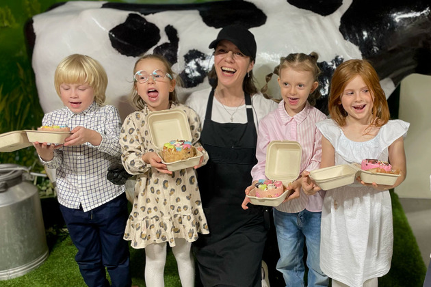 Создаем бенто-торт из мороженого с неожиданной начинкой