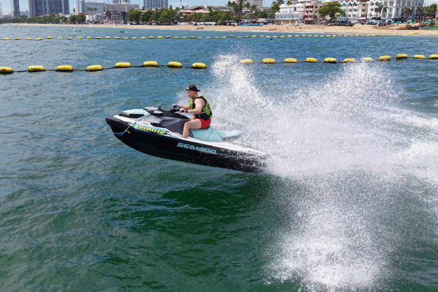 Фото экскурсии - Прокатитесь на гидроциклах Jet Ski и почувствуйте мощный выброс адреналина - 8