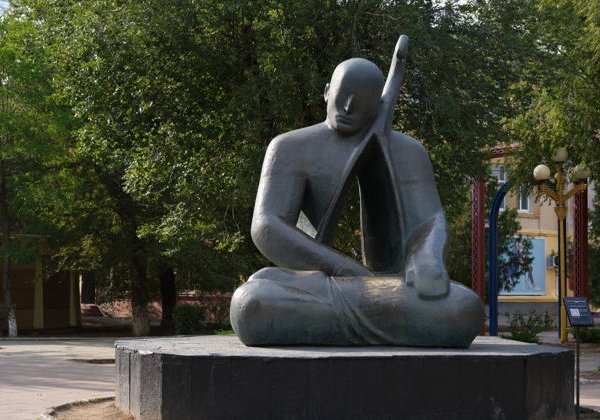 Культурное Сердце Элисты: От Поэтов до Будды- пешеходная - фото 2