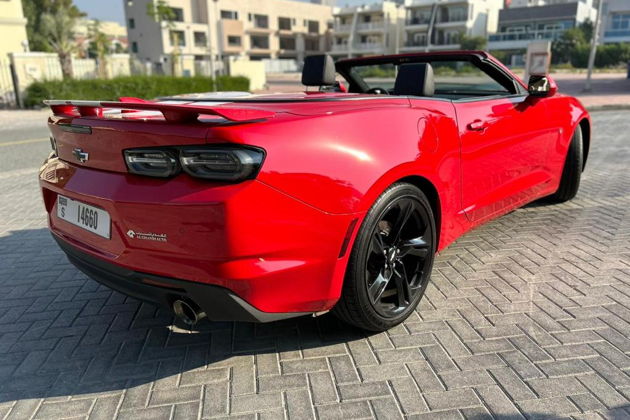 Фото экскурсии - Индивидуальная поездка на Chevrolet Camaro с открытым верхом по Дубаю - 9