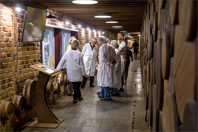 Фото - экскурсия: Посетите пивоварню с дегустацией фирменного пива и авторских закусок