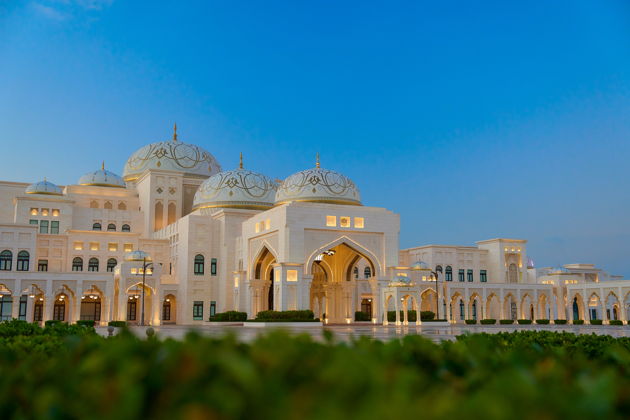 Фото экскурсии - Абу-Даби — город миллиардеров
🚙 VIP-джип премиум-класса
👥 До 7 гостей - 3