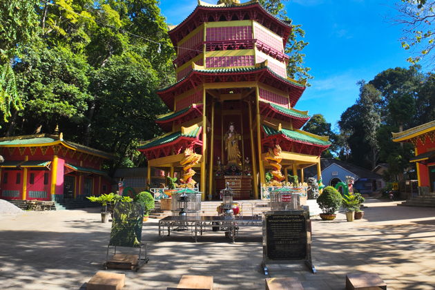 Фото экскурсии - Откройте сокровища Краби: целебные источники, бирюзовый водоем и святыня Тигра - 8