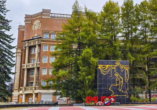 Прогулки по Уралмашу: Площадь Первой Пятилетки и Бульвар Культуры - фото 2