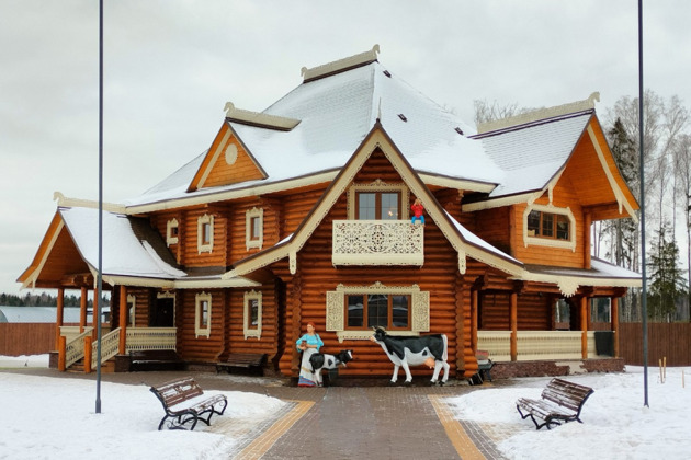 Фото - экскурсия: Волшебная экскурсия с Дедом Морозом и Снегурочкой где раскроют тайну приготовления идеального сыра и угостят им