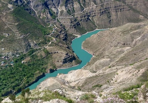 Бархан Сарыкум и прогулка на катере по Сулакскому каньону в с. Зубутли - фото 1