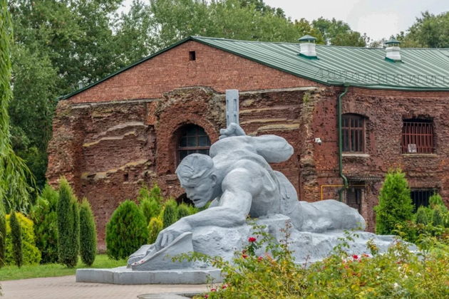 Фото экскурсии - Двухдневное путешествие в Брест и Беловежскую пущу - 7