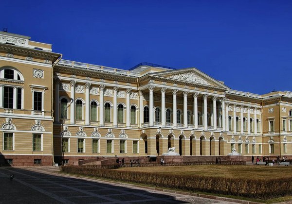 Пленительные образы: «Великие женщины Санкт‑Петербурга»