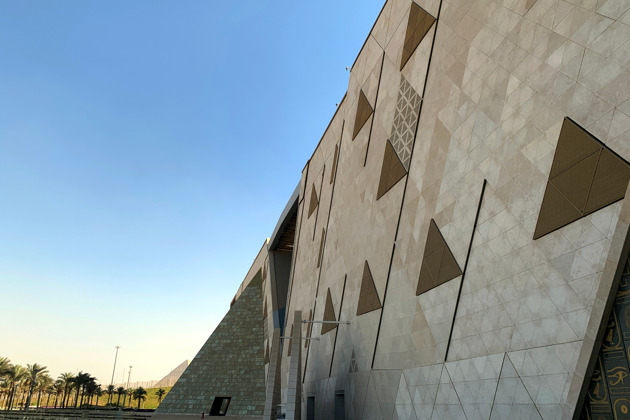 Фото - экскурсия: Познакомьтесь с Большим Египетским музеем пирамидами и Сфинксом во время экскурсии с обедом