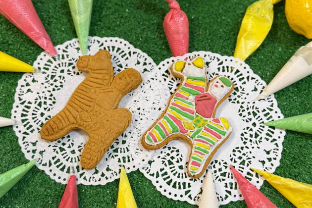 Фото - экскурсия: Мастер-класс по росписи имбирных пряников в стиле филимоновской игрушки