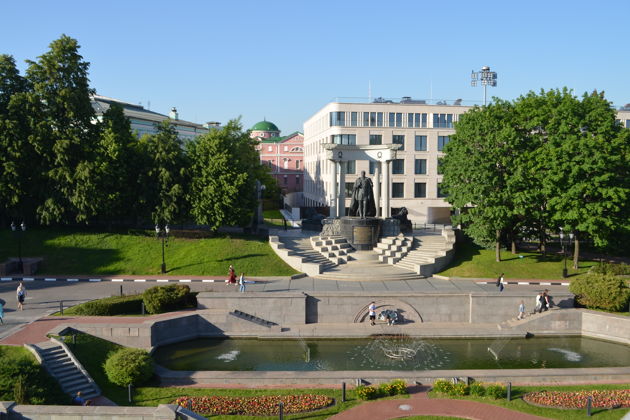 Фото экскурсии - Автобусная экскурсия по Москве с осмотром Кремля Чертолья и Храма Христа Спасителя - 11