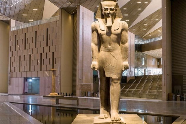 Фото экскурсии - Экскурсия в Каир из Шарм-эль-Шейха с посещением нового музея, пирамид и Сфинкса в мини-группе - 5