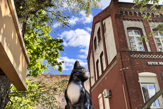 Фото - экскурсия: Черняховск: немецкие здания, квест с котами и памятник герою