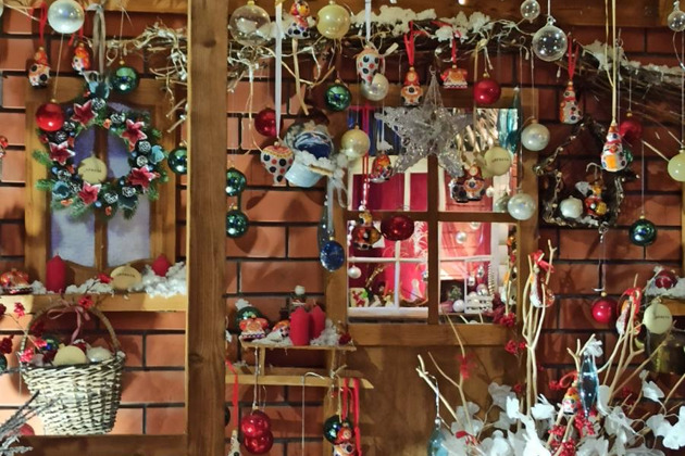 Фото - экскурсия: Погружение в мир новогодних украшений на фабрике Ариель