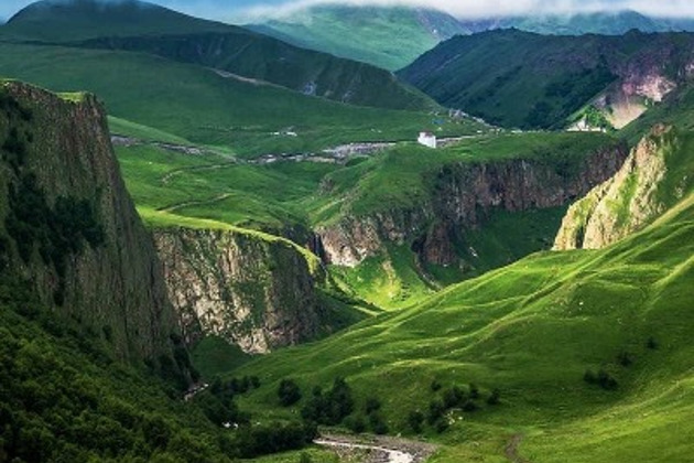Джилы-Су: горные пейзажи, нарзанные источники, водопады и суслики