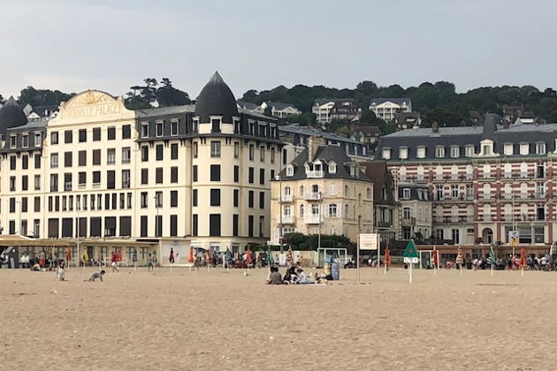 Фото экскурсии - Нормандия за один день: Руан, Довиль, Этрета и рыбный рынок с пикником - 4