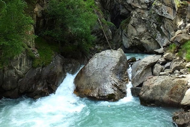 Фото экскурсии - Путь к седому Эльбрусу лежит через озеро Гижгит, поселок Азау и Поляну Нарзанов - 5