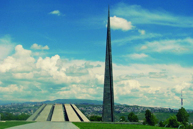 Фото экскурсии - Обзорная экскурсия по Еревану от крепости Эребуни до мемориала Цицернакаберд и музея Матенадаран - 2