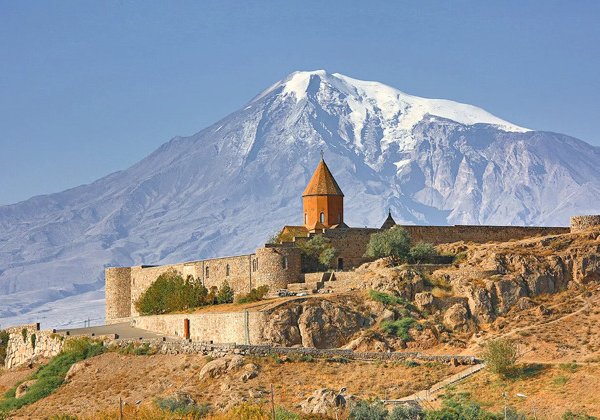 Хор Вирап — Нораванк — Арени: от подножия Арарата до истоков виноделия