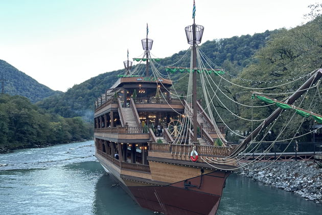 Фото экскурсии - Путешествие в Абхазию на минивэне из Красной Поляны с посещением Гагры Рицы и мандаринового сада - 10