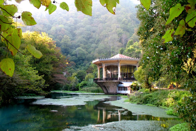 Путешествие по Золотому кольцу Абхазии с отправлением из Эсто-Садка Красной Поляны и Розы Хутор